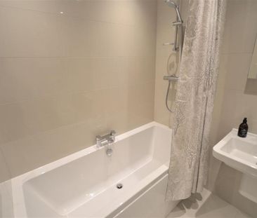 3 Bedroom Terraced To Let - Photo 6