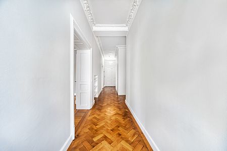 Schwabing - Herrschaftliche Altbau-Wohnung mit ca. 3,40 Metern Raumhöhe - Photo 3