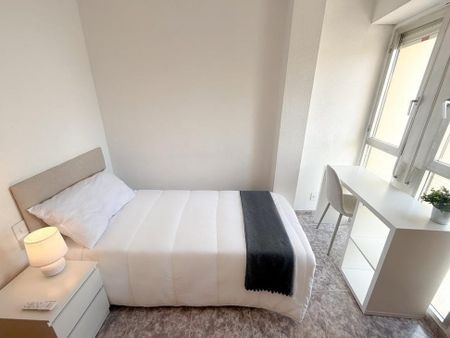 Carrer de Gran Canària, Valencia, Valencian Community 46011 - Photo 3