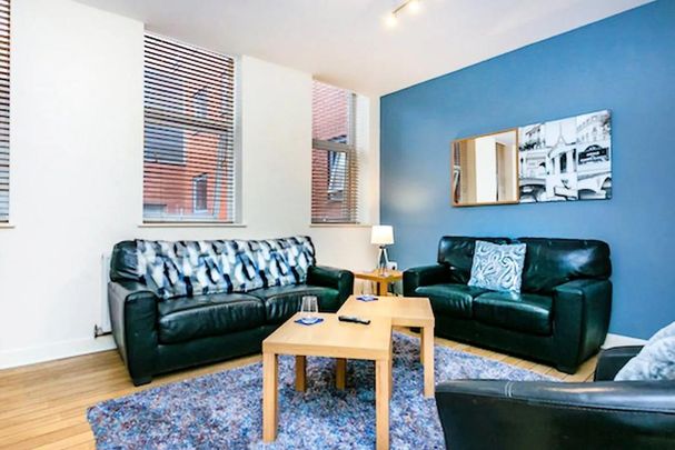 4 bedroom flat to rent - Photo 1