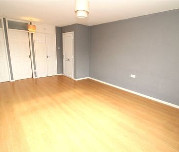 2 bed first floor apartment to let in Kelvedon Hatch - Photo 6