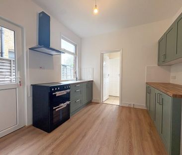 3 bedroom terraced house to rent - Photo 6