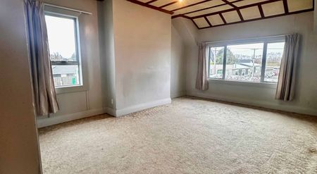 Location, Location, Location! - Photo 3