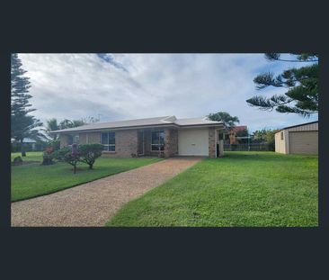 13 Nielson Avenue, Burnett Heads, Qld 4670 - Photo 5