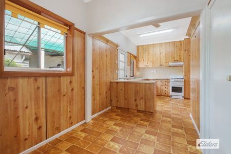 Charming 3-Bedroom Home in Prime Wodonga Location - Photo 3