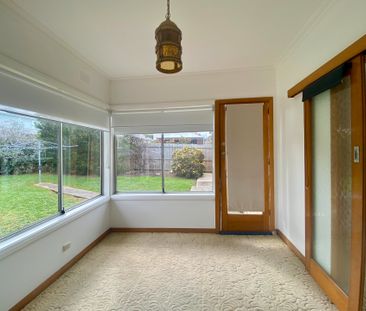 13 Dean Street, Belmont - Photo 3
