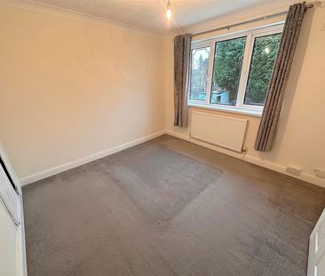 3 bedroom House To Let - Photo 4