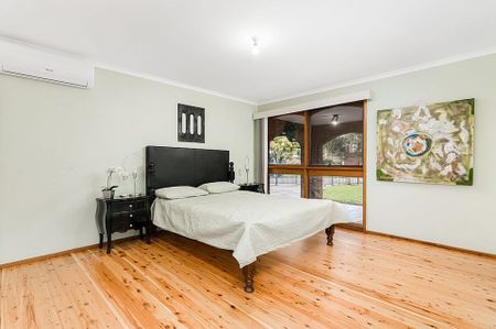 Single Level Residence in Prime Location! - Photo 4