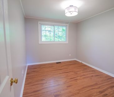 15 Sheridan Dr, St. Catharines - 4 Bed Fully Detached Home - Photo 5