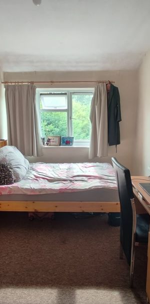 Room in a Shared House, Poole Cres, B17 - Photo 1