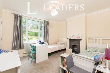 3 bedroom terraced to rent Holyoake Terrace, Sevenoaks, TN13 - Photo 5