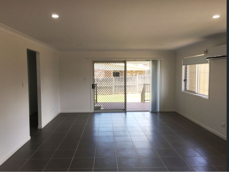 17 Apple Berry Avenue, Coomera, QLD - Photo 4