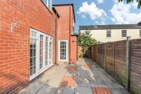 3 BED Detached house To rent - Photo 2