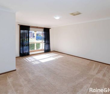 Family-friendly home in great location - Photo 2