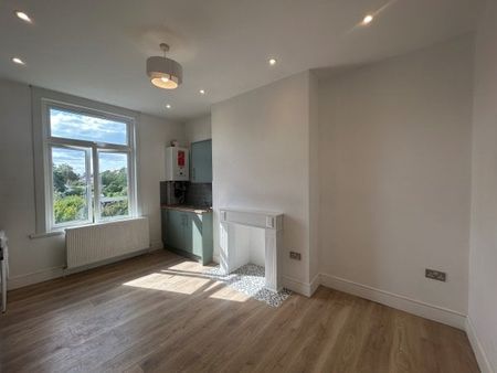 Cranbrook Road, Ilford, IG1 4UH, Property for rent - Photo 5