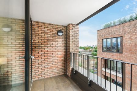 Rosewood Building, Shoreditch Exchange, E2 - Photo 3