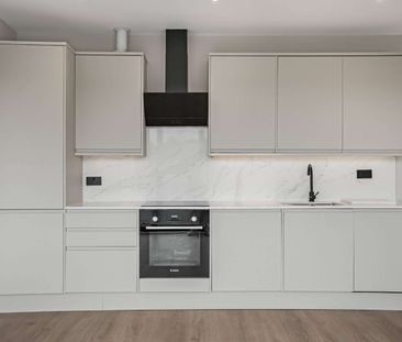 Stunning new two bedroom apartment benefitting from a balcony. - Photo 6