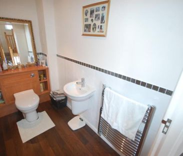 4 bedroom townhouse to rent - Photo 6