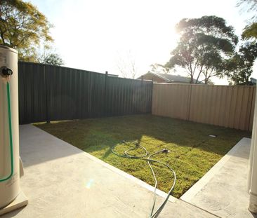 unique mdoern granny flat with street frontage and private yard space - Photo 5