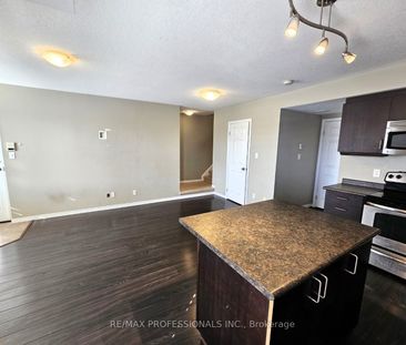 Condo Townhouse For Lease | X8144274 - Photo 4