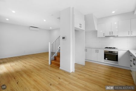 3/19 Railway Avenue, Laverton VIC 3028 - Townhouse For Rent | Domain - Photo 3