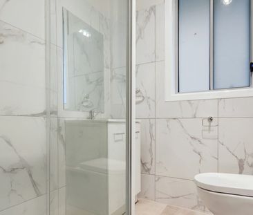 Renovated House Close to University - Photo 6