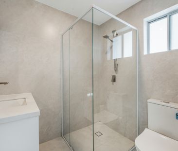 Modern 3-Bedroom Home in Prime Casula Location - Photo 5