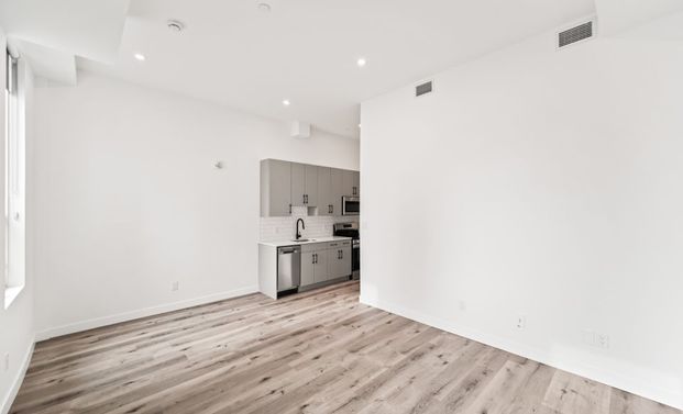 171 Donald – The Hawerchuk, Winnipeg, MB - Photo 1