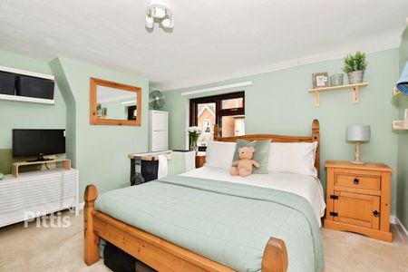 2 bedroom terraced house to rent - Photo 3