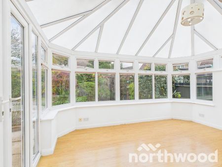 4 bedroom detached house to rent - Photo 4