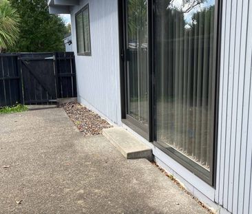 Lovely two bedroom unit - Photo 2