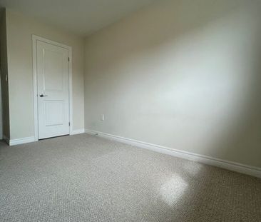 For Lease - 224 Dalgleish Trail, Hamilton, Ontario - Photo 4