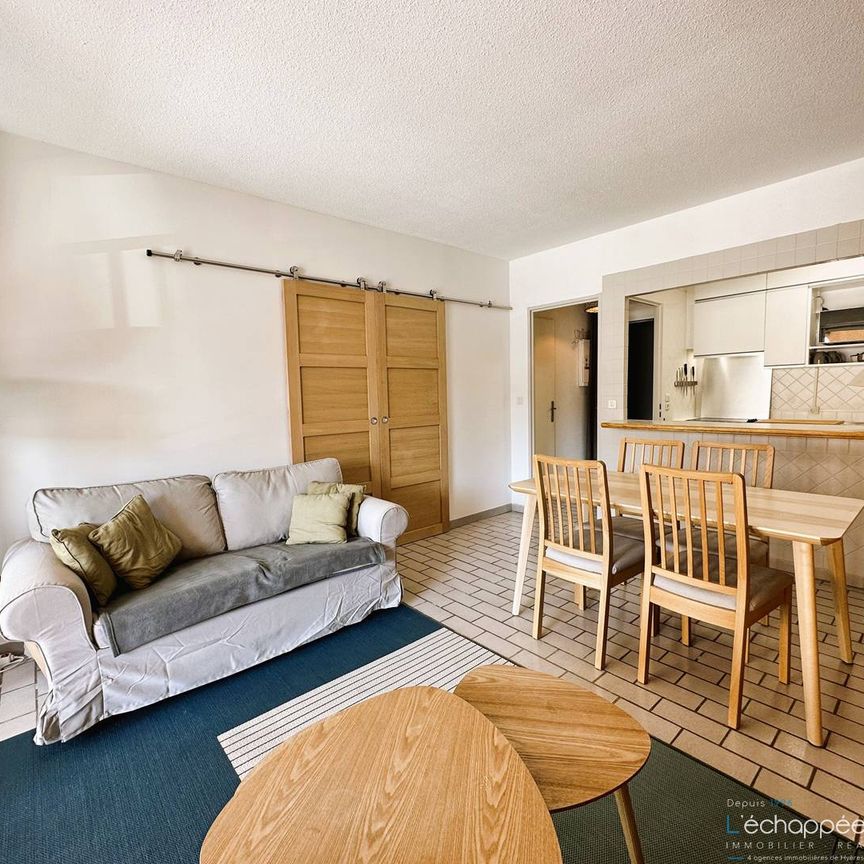 Appartement pour 4 personnes face au port à Hyères - Photo 1