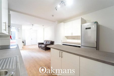 5 bedroom terraced house to rent - Photo 4