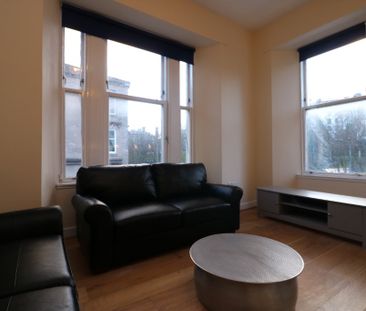 Willowbank Crescent, Woodlands, Glasgow, G3 6NB - Photo 4