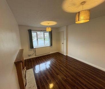 2 BED Terraced House To rent - Photo 2