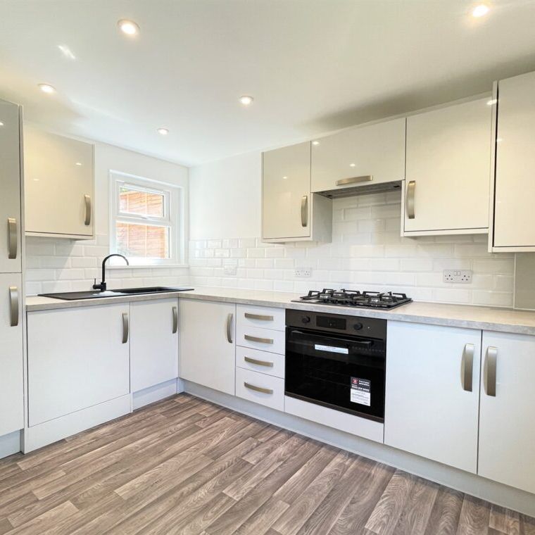 1 bed Flat Rokeby Road, Brockley, SE4 - Photo 1