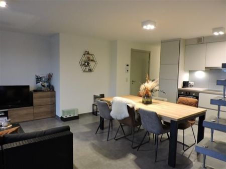 RUIM EN MODERN DUPLEX-APPARTEMENT IN OOSTERZELE - Photo 2