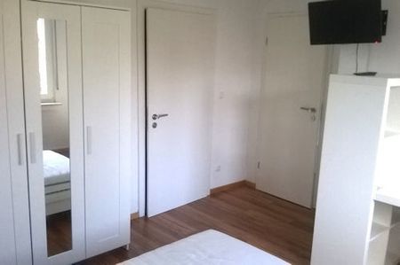 Möblierte Wohnung mit Terrasse in Weiden, S12,13,19 und A4 schnell zu erreichen - Foto 3