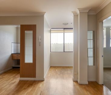 311/9 Greenknowe Avenue, Elizabeth Bay NSW 2011 - Apartment For Ren... - Photo 1