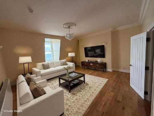 3 Bedroom Flat To Rent - Photo 1