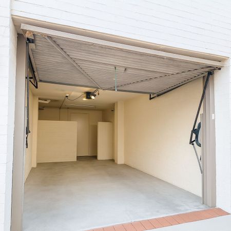 Prestige Location – Stylish Home with Space, Security & Class - Photo 2