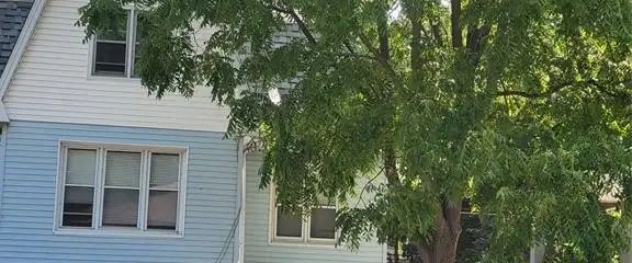 1938 BUCKINGHAM — 3 Bedroom - Photo 1