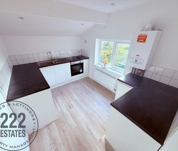 Barnsfold Road - Stockport - SK6 - Photo 6