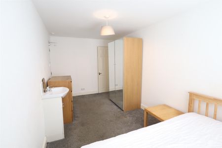 Crawley Drive, Hemel Hempstead, HP2 6BS, Herts - Photo 5