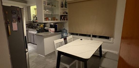 Grand 5 1/2 propre et lumineux partir de 1 decembre - Photo 2