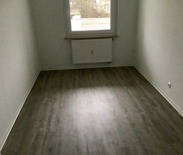 Hier fühlen Sie sich wohl: weitläufige 3-Zimmer-Wohnung mit Balkon - Photo 1