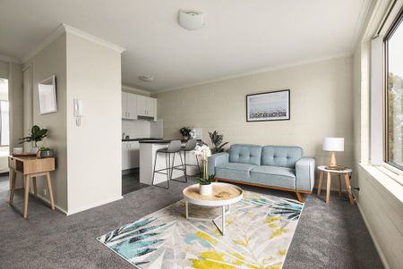 9/158 Napier Street, Essendon VIC 3040 - Photo 3