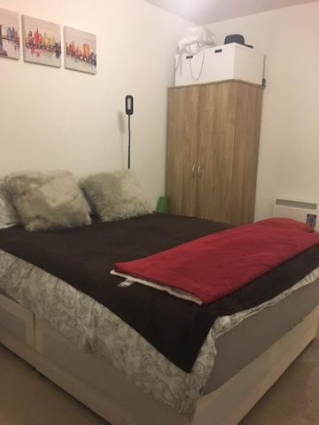 1 bedroom flat to rent - Photo 4