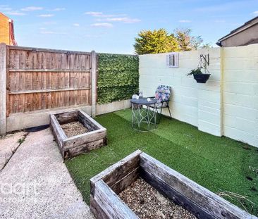 2 bedroom terraced house to rent - Photo 1